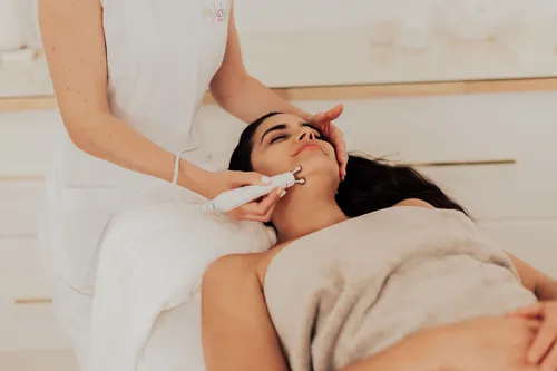 Rise & Shine lymphatic drainage treatment designed by Kelli Reginatto